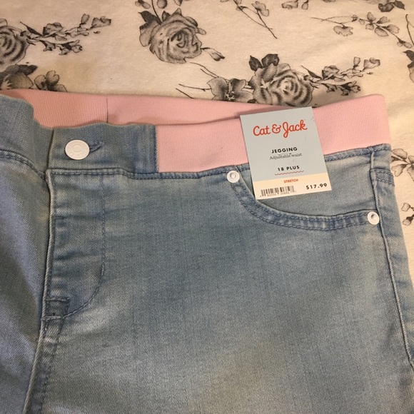 Cat & Jack | Cute Kitten Patch Light Wash Jeggings - Picture 5 of 8